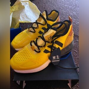 Adidas Ninja. NWT and box. Size 6 big kids.